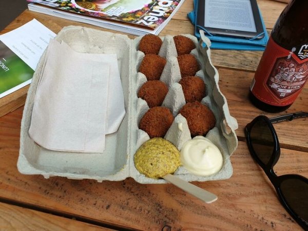 Weird Restaurant Serving (46 pics)