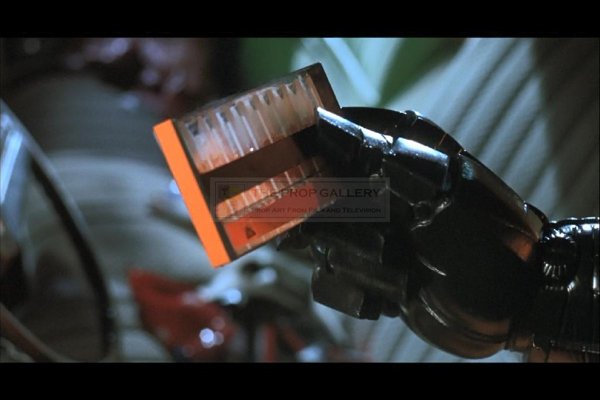 Fake Stimulators Used By Actors During Filming (13 pics)