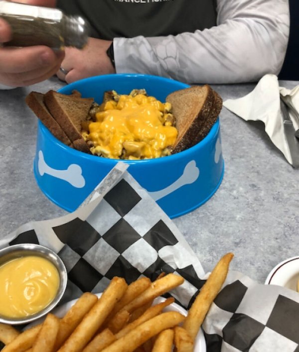 Weird Restaurant Serving (46 pics)
