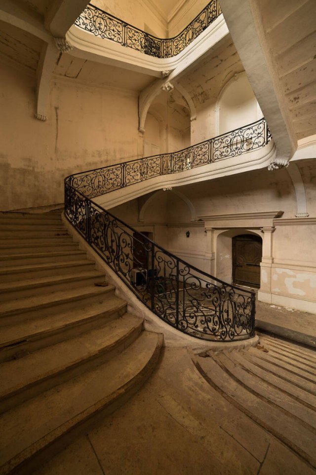 Beautiful Abandoned Places (34 pics)
