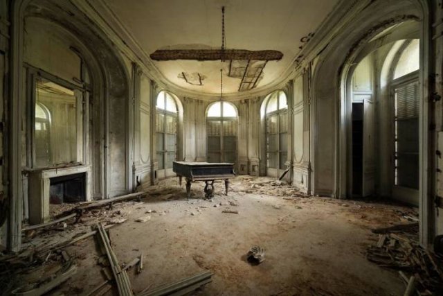 Beautiful Abandoned Places (34 pics)