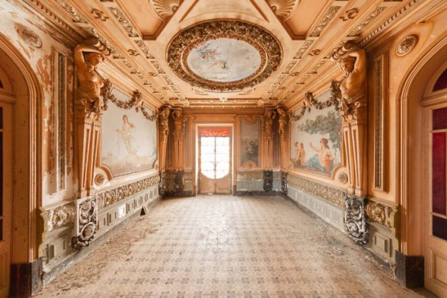 Beautiful Abandoned Places (34 pics)