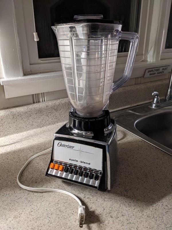 Great Old Things That Still Work (28 pics)
