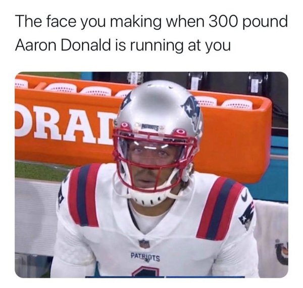 NFL Memes (32 pics)