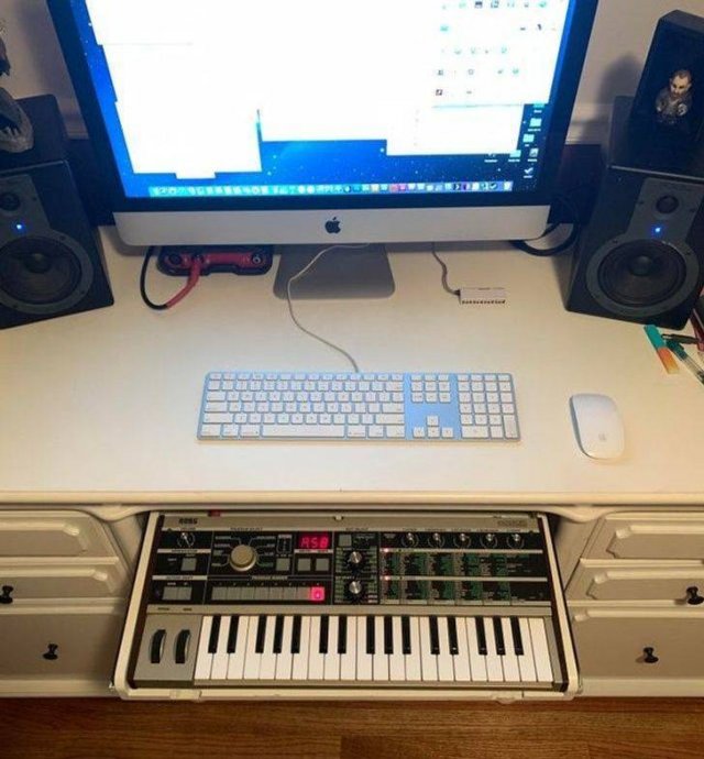 Fits Perfectly (27 pics)