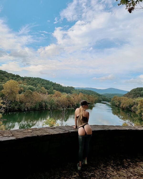 Beautiful Girls And Outdoors (41 pics)