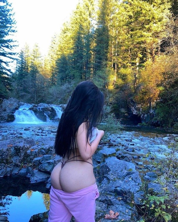 Beautiful Girls And Outdoors (41 pics)
