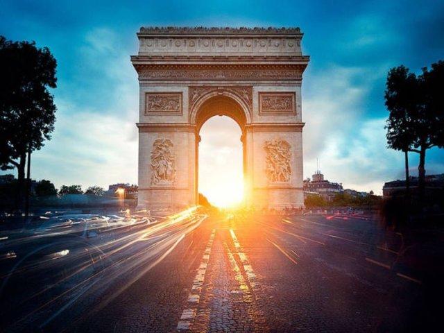 Famous Landmarks Distance Looks (30 pics)
