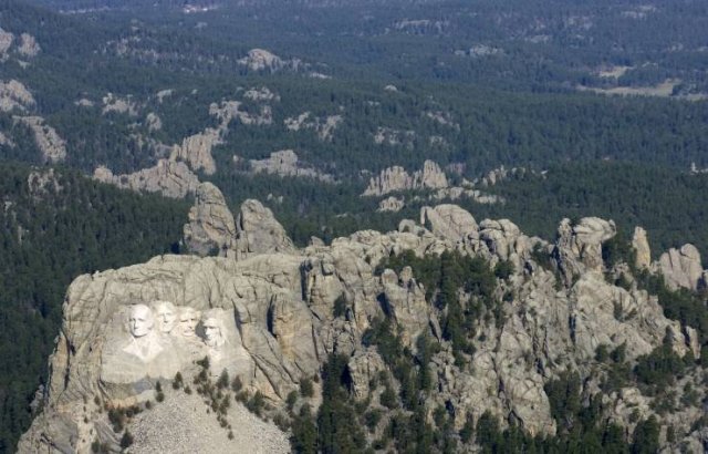 Famous Landmarks Distance Looks (30 pics) Famous Landmarks Distance Looks (30 pics)