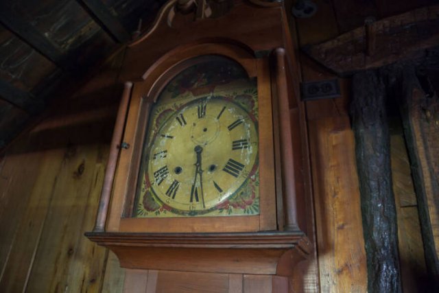 Secrets Of Abandoned XIX Century Cottage (27 pics) Secrets Of Abandoned XIX Century Cottage (27 pics)