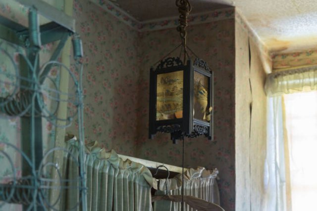 Secrets Of Abandoned XIX Century Cottage (27 pics) Secrets Of Abandoned XIX Century Cottage (27 pics)