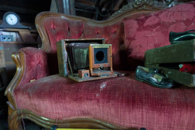 Secrets Of Abandoned XIX Century Cottage (27 pics) Secrets Of Abandoned XIX Century Cottage (27 pics)