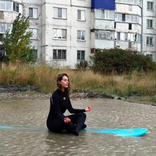 Giant Russian Puddle That Has Its Own Instagram Account (19 pics)