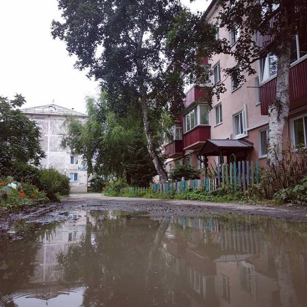 Giant Russian Puddle That Has Its Own Instagram Account (19 pics)