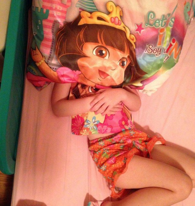 Living With Children (35 pics) Living With Children (35 pics)