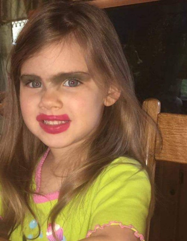 Living With Children (35 pics) Living With Children (35 pics)