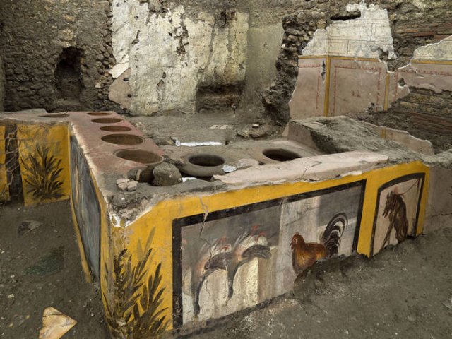 'Fast Food' Shop Was Discovered In Pompeii (19 pics)