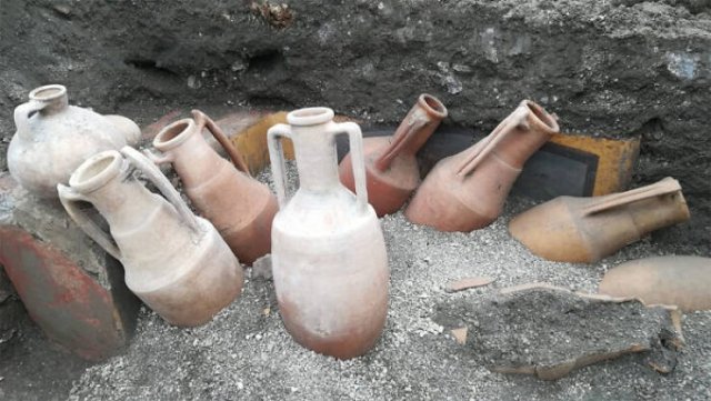 'Fast Food' Shop Was Discovered In Pompeii (19 pics)