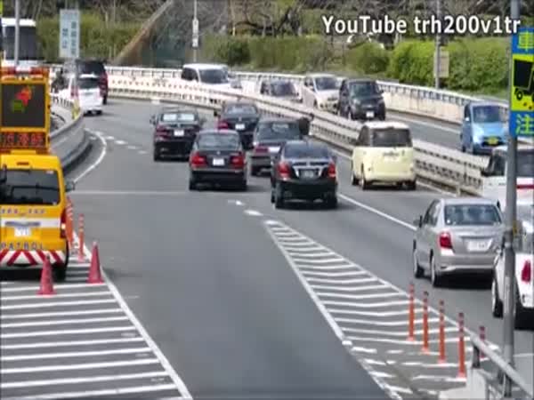 The Japanese Prime Minister's Motorcade Merges Into Traffic