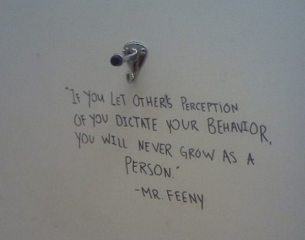 Bathroom Wall Writings (36 pics)