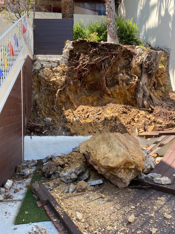 What's Wrong With These House Foundations? (20 pics)