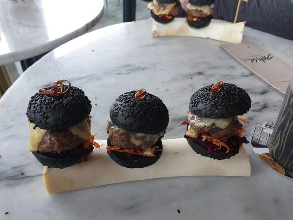 Weird Restaurants Food Serving (19 pics) Weird Restaurants Food Serving (19 pics)