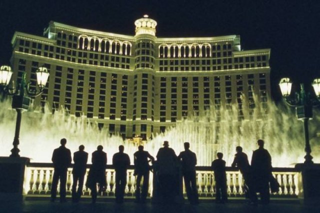 'Ocean’s Eleven' Facts (20 pics)