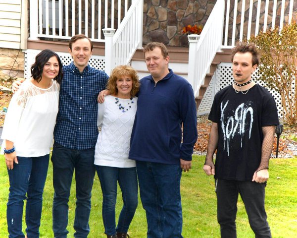 Funny Family Photos (20 pics)