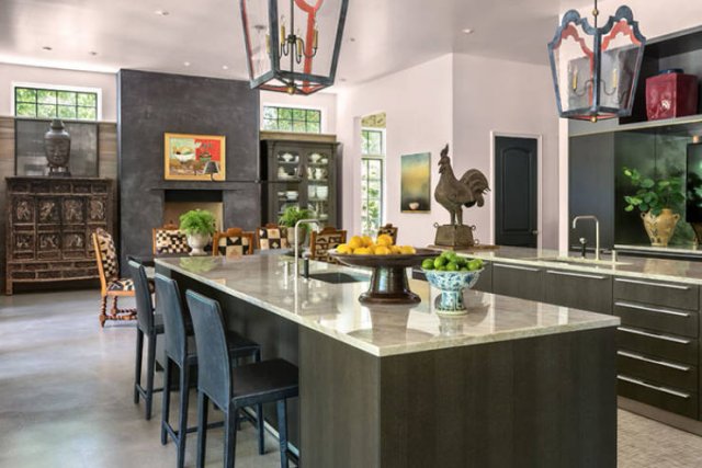Joe Rogan's Mansion In Texas (18 pics)