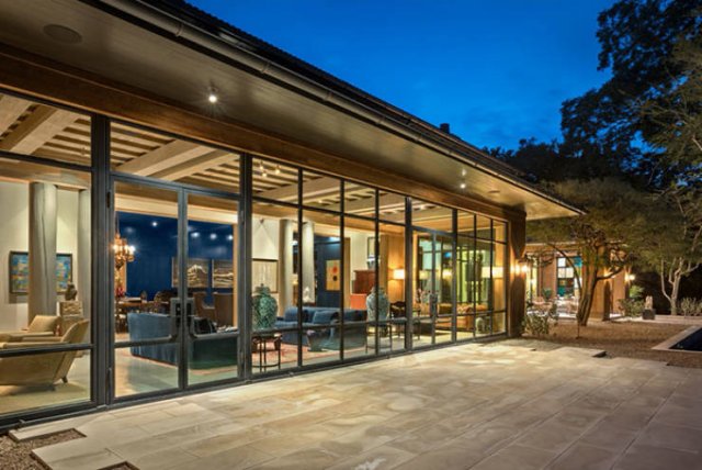 Joe Rogan's Mansion In Texas (18 pics)