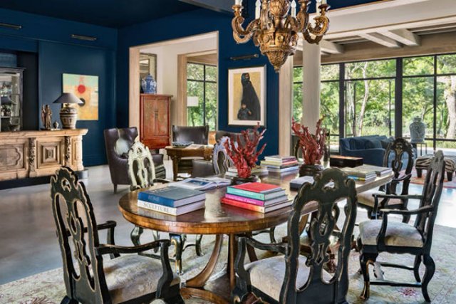 Joe Rogan's Mansion In Texas (18 pics)