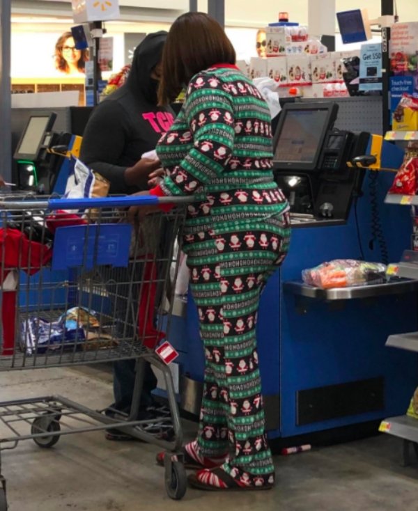 Walmart Visitors (23 pics)