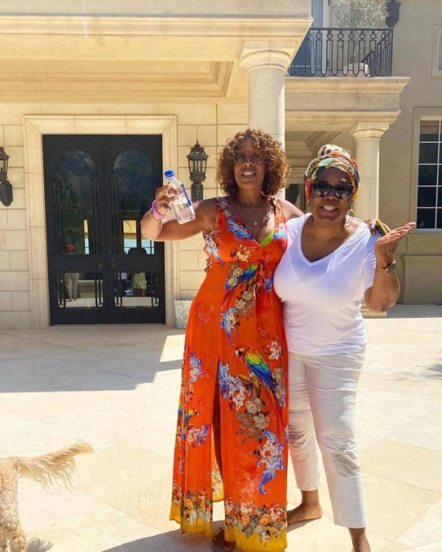 Celebrity Friendship: Then And Now (46 pics) Celebrity Friendship: Then And Now (46 pics)