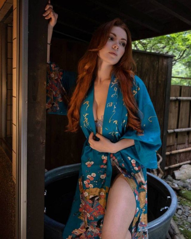 Hot Russian Cosplayer (26 pics)