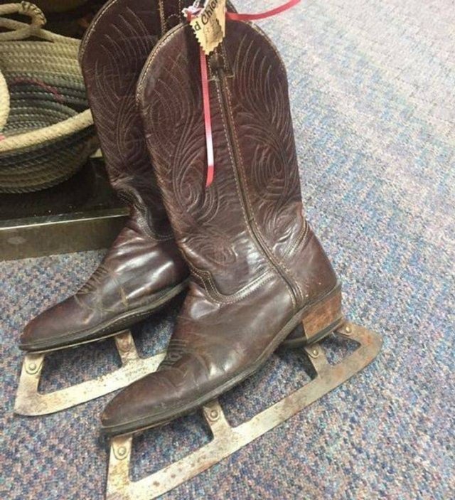 What's Wrong With These Clothes? (18 pics)
