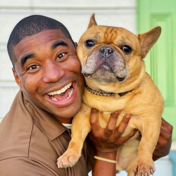 UPS Driver Takes A Photo With Every Pet He Meets On His Route (39 pics)