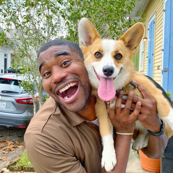 UPS Driver Takes A Photo With Every Pet He Meets On His Route (39 pics)