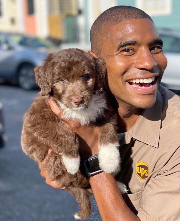 UPS Driver Takes A Photo With Every Pet He Meets On His Route (39 pics)