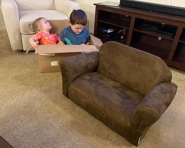 Living With Children (30 pics)