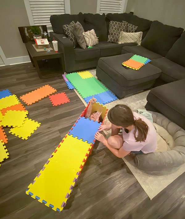 Living With Children (30 pics)