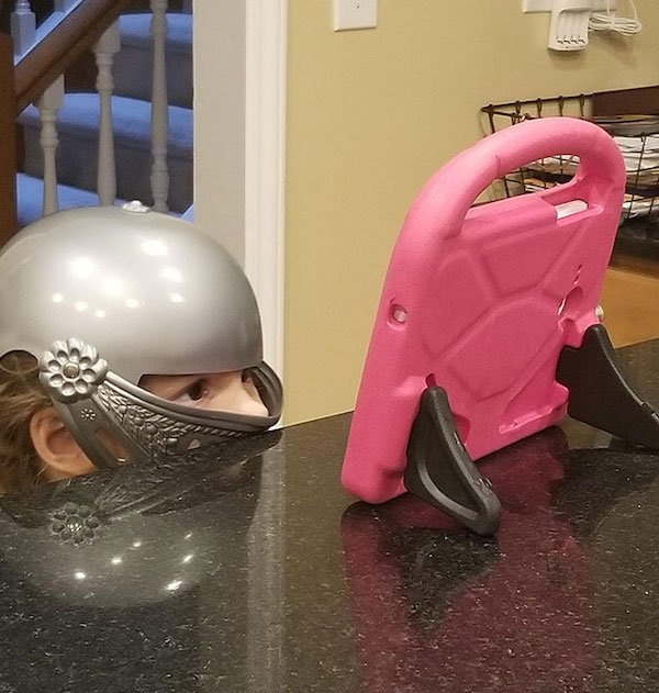 Living With Children (30 pics)