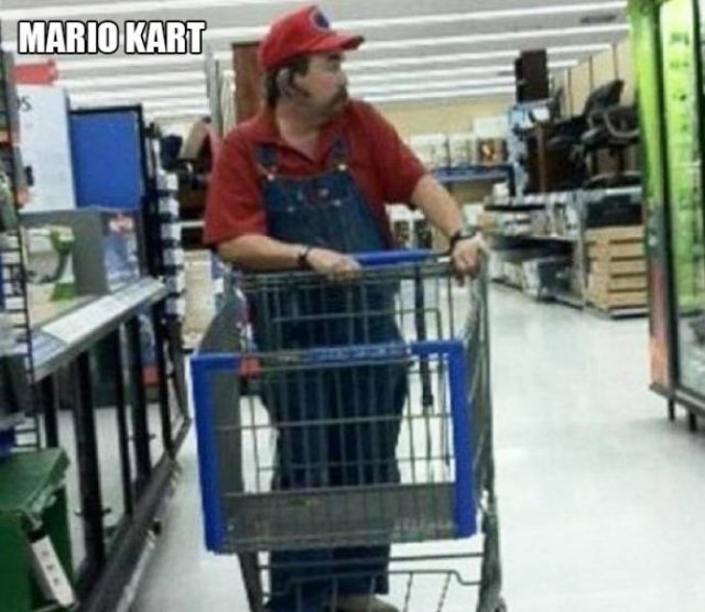 Accidental 'Super Mario' (16 pics)