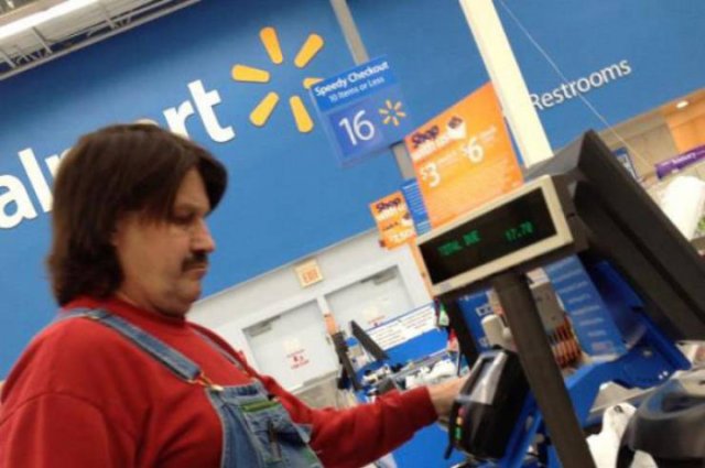 Accidental 'Super Mario' (16 pics)