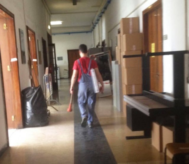 Accidental 'Super Mario' (16 pics)