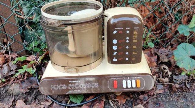 Old Things That Still Work (18 pics)