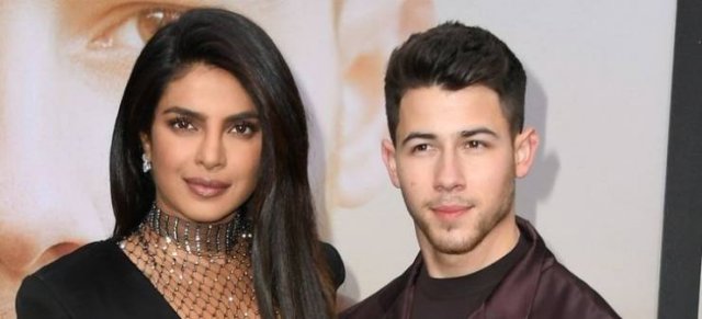 Female Celebrities With Their Younger Partners (15 pics) Female Celebrities With Their Younger Partners (15 pics)