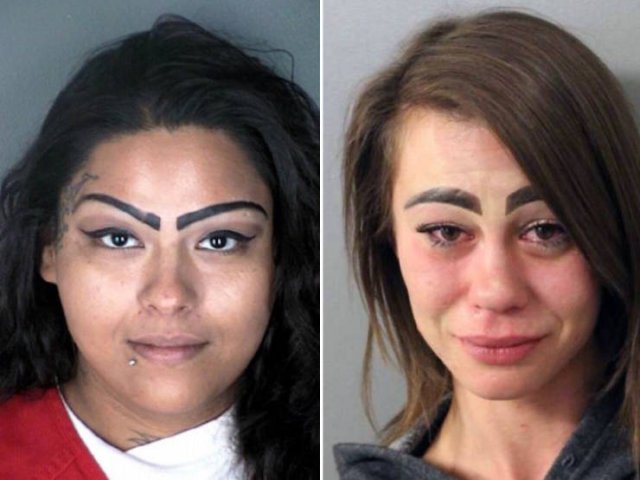 What's Wrong With Their Eyebrows? (23 pics)