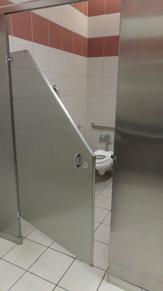 Bad Bathroom Designs (30 pics)