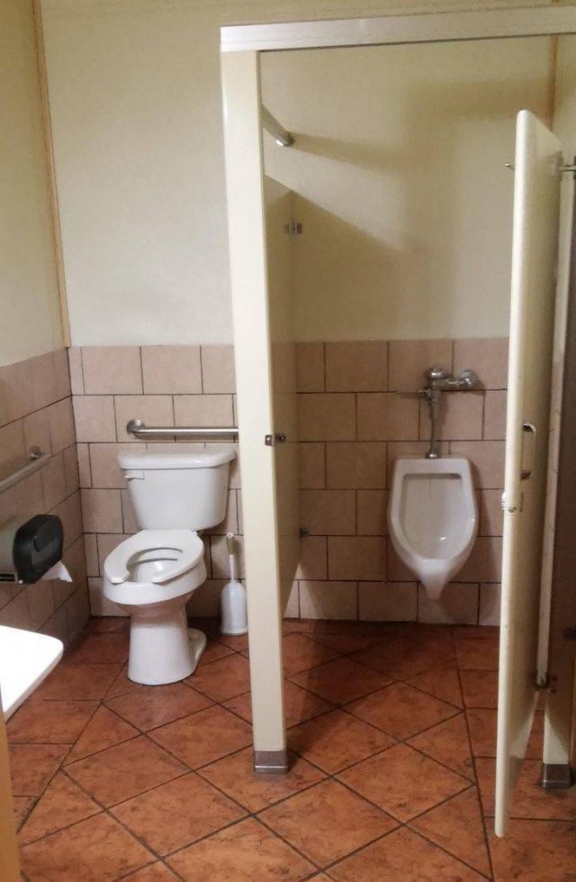 Bad Bathroom Designs (30 pics)