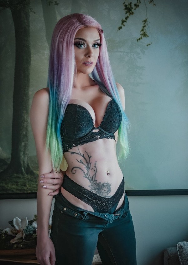 Tattooed Girls (39 pics)